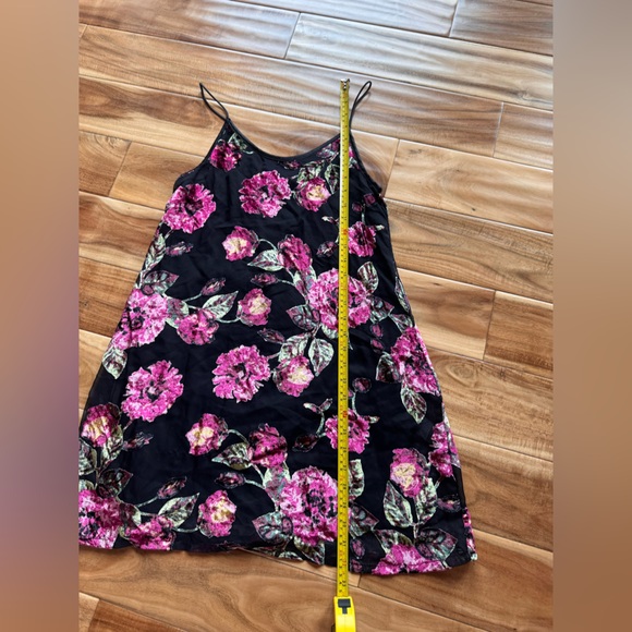 Mi Ami Black and Pink Floral Velvet Burnout Mini Dress - Picture 4 of 9